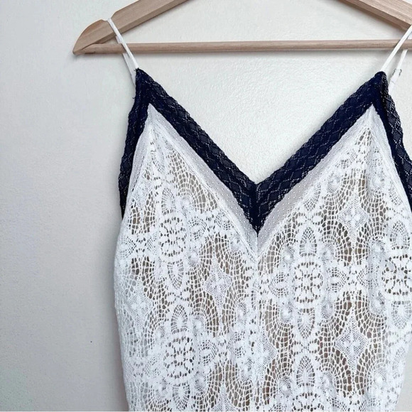 LOVE SAM Womens Size Small Scarlet Lace Handkerchief Hem - Picture 5 of 14